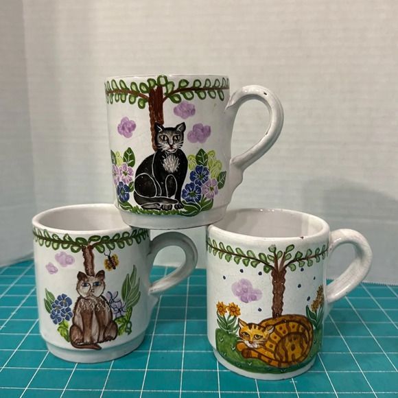 Vintage MM Portugal Hand-Painted Folk Art Kitty Cat/Tiger 3 Cup Set - Picture 1 of 9